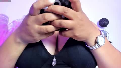 _aithanaa_ online show from March 23, 2026, 4:44 pm