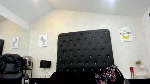 Snapshot of _alana_johnson chatting on May 16, 2026, 1:35 am _alana_johnson online show from May 16, 2026, 1:35 am