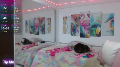 _alegriamartinez_ online show from February 19, 2025, 12:44 pm