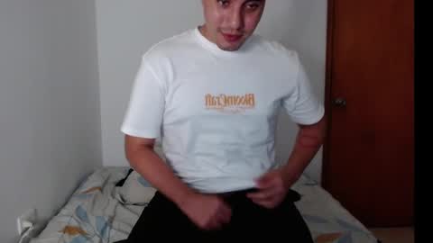 Snapshot of _alex20_ chatting on January 4, 2025, 5:37 am Alex online show from January 4, 2025, 5:37 am