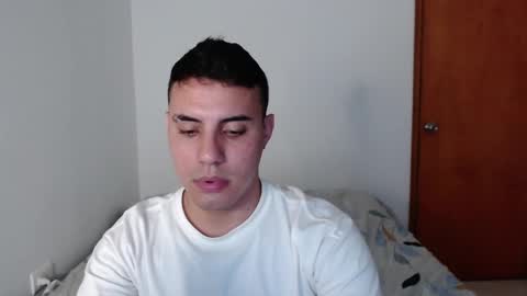 Snapshot of _alex20_ chatting on January 9, 2025, 10:41 pm Alex online show from January 9, 2025, 10:41 pm