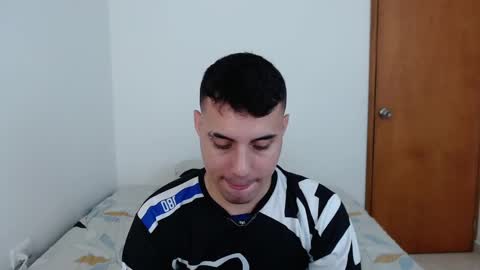 Snapshot of _alex20_ chatting on January 11, 2025, 1:27 am Alex online show from January 11, 2025, 1:27 am