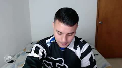 Snapshot of _alex20_ chatting on February 5, 2025, 4:16 am Alex online show from February 5, 2025, 4:16 am