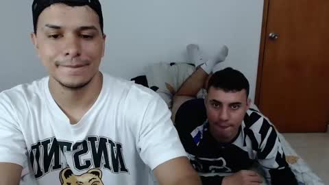 Snapshot of _alex20_ chatting on February 9, 2025, 4:04 am Alex online show from February 9, 2025, 4:04 am