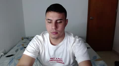 Snapshot of _alex20_ chatting on February 10, 2025, 5:47 am Alex online show from February 10, 2025, 5:47 am