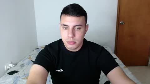 Snapshot of _alex20_ chatting on February 11, 2025, 4:44 am Alex online show from February 11, 2025, 4:44 am