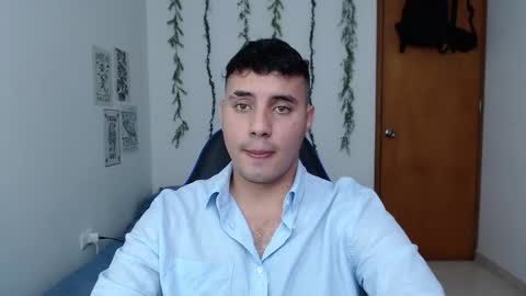 Snapshot of _alex20_ chatting on September 30, 2025, 6:57 pm Alex online show from September 30, 2025, 6:57 pm