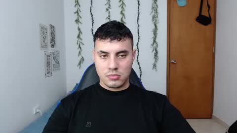 Snapshot of _alex20_ chatting on October 4, 2025, 4:32 am Alex online show from October 4, 2025, 4:32 am