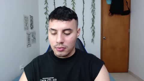 Snapshot of _alex20_ chatting on October 7, 2025, 12:30 am Alex online show from October 7, 2025, 12:30 am