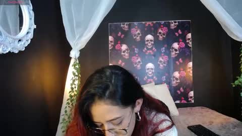 Snapshot of _alhanna chatting on December 3, 2024, 9:23 pm Alhanna online show from December 3, 2024, 9:23 pm