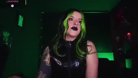 Snapshot of _alice_d chatting on November 9, 2025, 8:07 pm Miss Alice My internet sucks these days see you soon online show from November 9, 2025, 8:07 pm