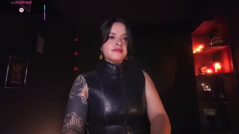 Snapshot of _alice_d chatting on December 1, 2025, 7:52 pm Miss Alice My internet sucks these days see you soon online show from December 1, 2025, 7:52 pm