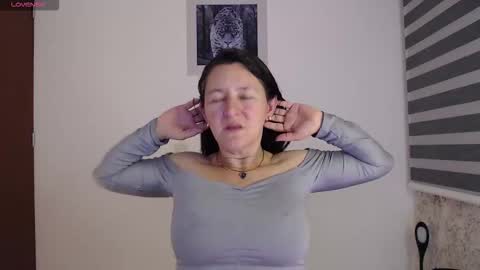 _alice_horny_ online show from March 26, 2026, 3:56 am