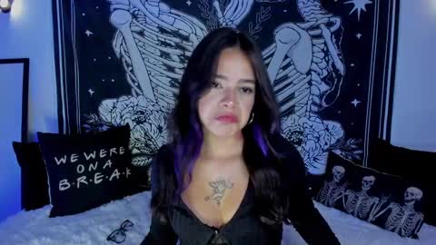 Snapshot of _alicesasha_ chatting on October 2, 2025, 8:32 am _alicesasha_ online show from October 2, 2025, 8:32 am