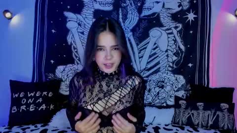 _alicesasha_ online show from February 8, 2026, 7:23 am