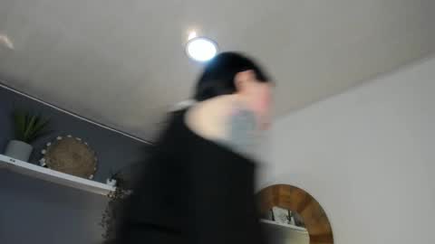 Snapshot of _aliice_1 chatting on March 5, 2025, 8:10 pm Alice online show from March 5, 2025, 8:10 pm