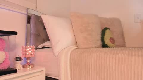 Snapshot of _alissonrose chatting on December 4, 2025, 8:06 pm Karo online show from December 4, 2025, 8:06 pm