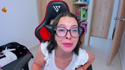 Snapshot of _amanda_seyfried19 chatting on January 29, 2025, 6:18 pm AMANDA online show from January 29, 2025, 6:18 pm