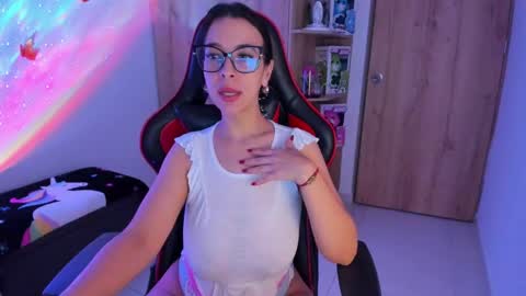 Snapshot of _amanda_seyfried19 chatting on February 9, 2025, 12:49 am AMANDA online show from February 9, 2025, 12:49 am