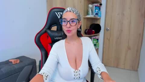 Snapshot of _amanda_seyfried19 chatting on September 23, 2025, 6:00 pm AMANDA online show from September 23, 2025, 6:00 pm