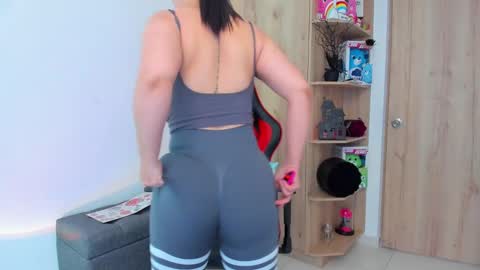 Snapshot of _amanda_seyfried19 chatting on October 5, 2025, 5:11 pm AMANDA online show from October 5, 2025, 5:11 pm