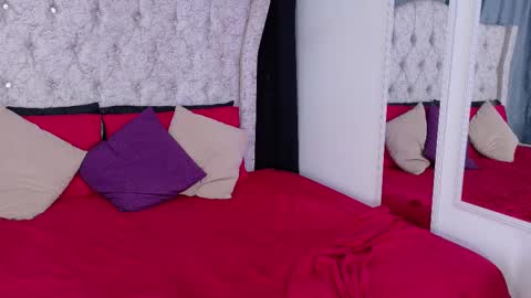 Amy    online show from February 26, 2025, 10:09 pm