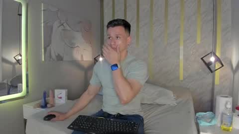 Snapshot of _andrewfalcon1 chatting on January 2, 2025, 7:07 pm Andrew online show from January 2, 2025, 7:07 pm