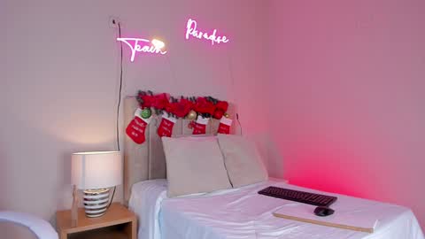 ngela  online show from December 24, 2024, 5:44 pm