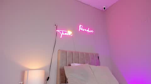 ngela  online show from January 10, 2025, 11:33 am