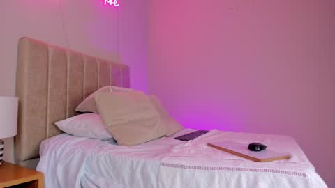 ngela  online show from January 29, 2025, 11:41 am