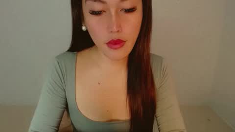 Snapshot of _angelari_ chatting on April 9, 2026, 11:21 pm Pearl online show from April 9, 2026, 11:21 pm