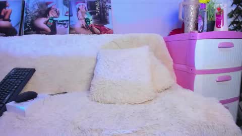 Snapshot of _angelnaugthy_ chatting on November 19, 2025, 11:16 pm ANGEL online show from November 19, 2025, 11:16 pm