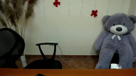 Snapshot of _annabelle_lee chatting on December 30, 2024, 10:32 am Anna online show from December 30, 2024, 10:32 am