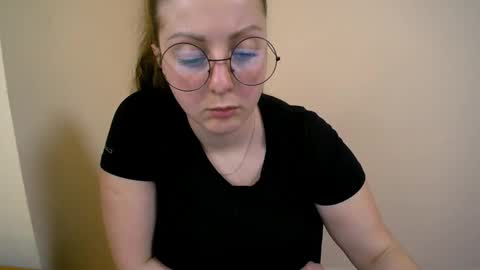 Snapshot of _annabelle_lee chatting on January 28, 2025, 1:49 pm Anna online show from January 28, 2025, 1:49 pm