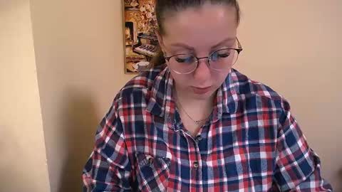 Snapshot of _annabelle_lee chatting on September 30, 2025, 6:51 am Anna online show from September 30, 2025, 6:51 am