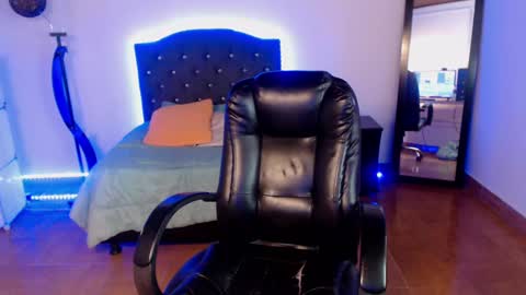 Anne online show from December 17, 2024, 7:48 pm