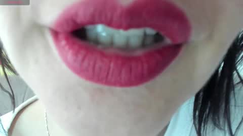 Snapshot of _antomouth_paradise chatting on March 4, 2025, 12:55 pm antonia online show from March 4, 2025, 12:55 pm