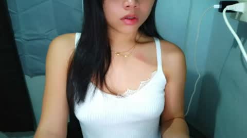 _ariababe online show from August 5, 2026, 2:03 am