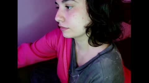 Snapshot of _atenea_golden chatting on October 23, 2025, 1:21 pm atenea online show from October 23, 2025, 1:21 pm