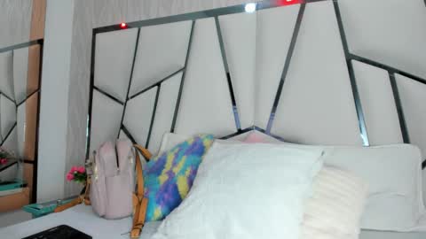 Snapshot of _aurora18 chatting on January 15, 2026, 3:11 am Aura online show from January 15, 2026, 3:11 am