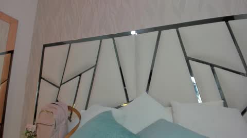 Snapshot of _aurora18 chatting on March 5, 2026, 3:13 am Aura online show from March 5, 2026, 3:13 am