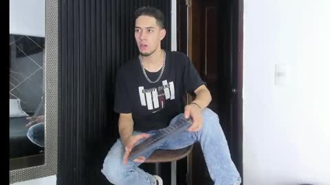 _axel_09 online show from May 5, 2026, 3:58 am
