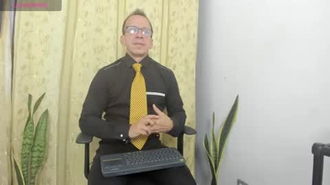 Axel online show from June 16, 2026, 11:35 am