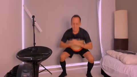 _axelking_ online show from October 11, 2025, 12:04 pm