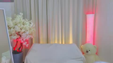 Snapshot of _b00bss_ chatting on December 14, 2025, 3:34 am Jess online show from December 14, 2025, 3:34 am