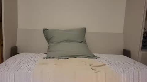 Snapshot of _b_h_c_ chatting on January 13, 2026, 6:51 am _b_h_c_ online show from January 13, 2026, 6:51 am