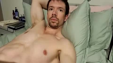 Snapshot of _b_h_c_ chatting on March 1, 2026, 4:25 am _b_h_c_ online show from March 1, 2026, 4:25 am