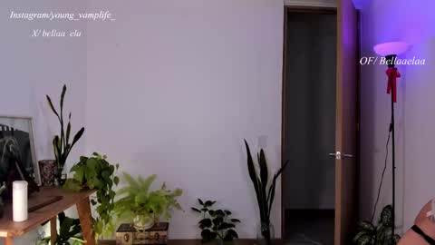 Snapshot of _bellaela chatting on February 22, 2026, 11:36 pm Ella online show from February 22, 2026, 11:36 pm