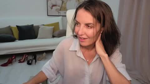 Snapshot of _beylly chatting on September 11, 2025, 4:18 pm Beylly online show from September 11, 2025, 4:18 pm