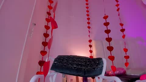 Hi guys i am Bianca  online show from February 14, 2025, 2:44 pm